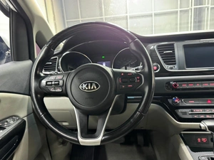 Минивэн Kia Carnival 2019 года, 2697000 рублей, Красноярск
