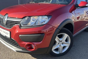 Хетчбэк Renault Sandero Stepway 2017 года, 1026000 рублей, Солонцы