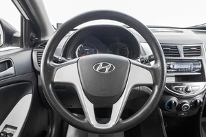Седан Hyundai Solaris 2014 года, 699000 рублей, Барнаул