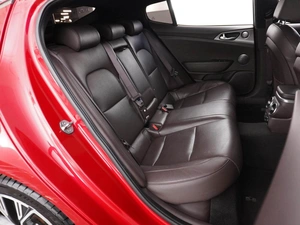 Лифтбек Kia Stinger 2018 года, 2498999 рублей, Москва