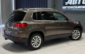 Внедорожник Volkswagen Tiguan 2015 года, 1697000 рублей, Красноярск
