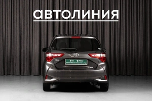Хетчбэк Toyota Vitz 2019 года, 999000 рублей, Красноярск