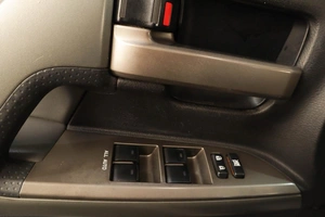 Внедорожник Toyota Land Cruiser 2010 года, 2779000 рублей, Челябинск