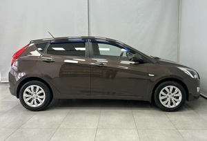 Хетчбэк Hyundai Solaris 2015 года, 935000 рублей, Красноярск