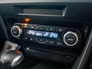 Седан Mazda Axela 2018 года, 1300000 рублей, Красноярск