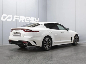 Лифтбек Kia Stinger 2019 года, 2930000 рублей, Омск