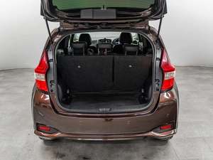 Хетчбэк Nissan Note 2016 года, 900000 рублей, Красноярск