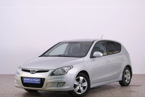 Хетчбэк Hyundai i30 2011 года, 729000 рублей, Омск