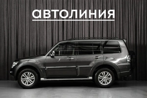 Внедорожник Mitsubishi Pajero 2017 года, 3400000 рублей, Красноярск