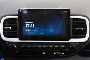 Внедорожник Hyundai Venue 2021 года, 2349000 рублей, Омск