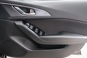 Седан Mazda Axela 2017 года, 1699000 рублей, Красноярск