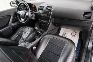 Седан Toyota Avensis 2010 года, 1229000 рублей, Красноярск