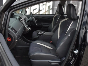 Универсал Toyota Prius Alpha 2015 года, 2020000 рублей, Краснодар