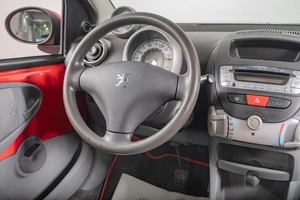 Хетчбэк Peugeot 107 2007 года, 399000 рублей, Томск