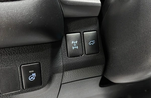 Внедорожник Toyota RAV4 2016 года, 2457000 рублей, Красноярск