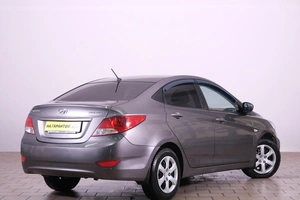 Седан Hyundai Solaris 2013 года, 999000 рублей, Омск