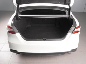 Седан Toyota Camry 2019 года, 2899000 рублей, Красный Пахарь