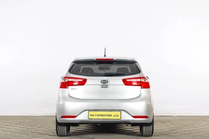Хетчбэк Kia Rio 2013 года, 899000 рублей, Тюмень