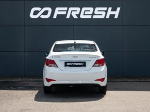 Седан Hyundai Solaris 2014 года, 1075000 рублей, Краснодар