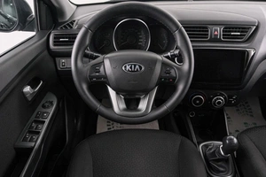 Седан Kia Rio 2014 года, 799000 рублей, Красноярск