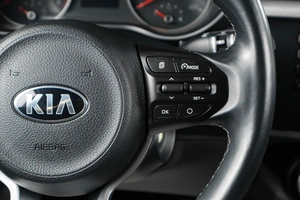 Седан Kia Rio 2019 года, 1479000 рублей, Тюмень