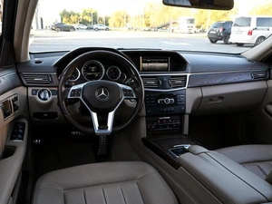 Седан Mercedes-benz E-класс 2012 года, 2019000 рублей, Волгоград