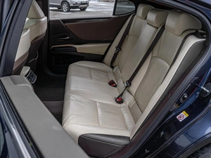 Седан Lexus ES 2018 года, 2940000 рублей, Краснодар