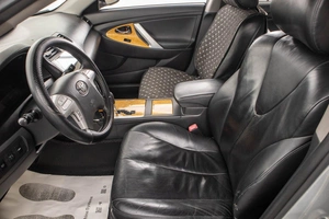 Седан Toyota Camry 2006 года, 1289000 рублей, Барнаул