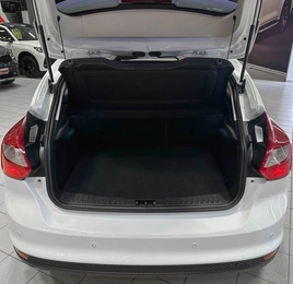 Хетчбэк Ford Focus 2011 года, 730000 рублей, Красноярск