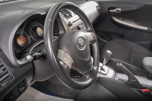 Седан Toyota Corolla 2008 года, 1129000 рублей, Томск
