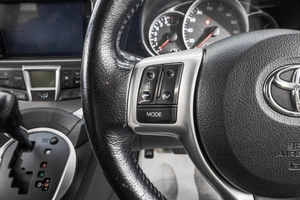 Хетчбэк Toyota Ractis 2011 года, 839000 рублей, Барнаул