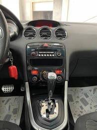 Хетчбэк Peugeot 308 2011 года, 527000 рублей, Солонцы