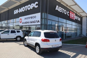 Внедорожник Volkswagen Tiguan 2013 года, 1500000 рублей, Мирное