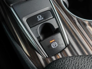 Седан Toyota Camry 2019 года, 2549000 рублей, Воронеж