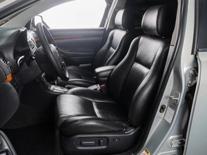 Седан Toyota Avensis 2006 года, 950000 рублей, Тюмень