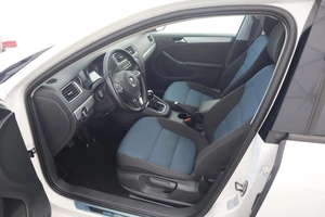 Седан Volkswagen Jetta 2013 года, 1105000 рублей, Орёл