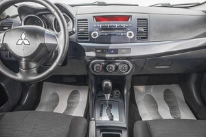 Седан Mitsubishi Lancer 2010 года, 739000 рублей, Барнаул