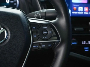Седан Toyota Camry 2023 года, 3177400 рублей, Москва