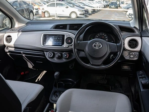 Хетчбэк Toyota Vitz 2011 года, 855000 рублей, Краснодар