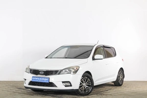 Хетчбэк Kia Ceed 2010 года, 819000 рублей, Тюмень