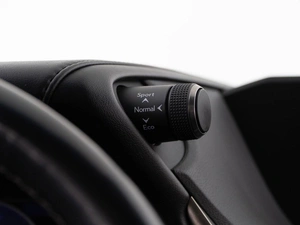 Седан Lexus ES 2019 года, 3689050 рублей, Москва