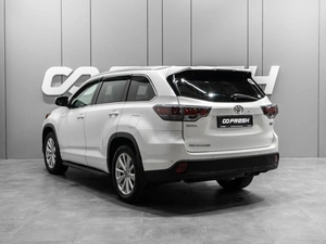 Внедорожник Toyota Highlander 2014 года, 3199000 рублей, Тюмень