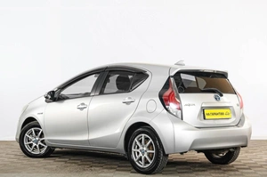 Хетчбэк Toyota Aqua 2016 года, 1199000 рублей, Тюмень
