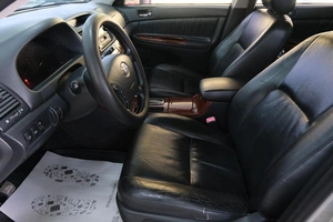 Седан Toyota Camry 2004 года, 1159000 рублей, Омск
