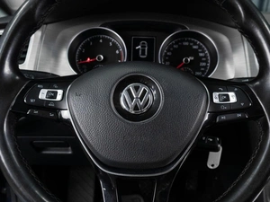 Хетчбэк Volkswagen Golf 2016 года, 1345000 рублей, Тюмень