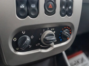 Хетчбэк Renault Sandero 2010 года, 675000 рублей, Красноярск