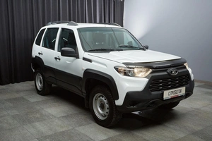 Внедорожник ВАЗ (LADA) Niva Travel 2022 года, 900000 рублей, Красноярск