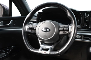 Седан Kia K5 2021 года, 3399000 рублей, Новосибирск