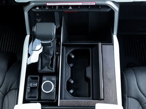 Внедорожник Toyota Sequoia 2025 года, 15000000 рублей, Новоивановское