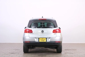 Внедорожник Volkswagen Tiguan 2015 года, 1629000 рублей, Омск